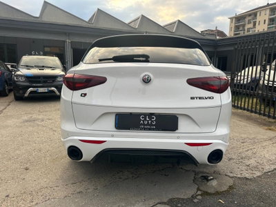 Alfa Romeo Stelvio 2.2 t Veloce Q4 210cv auto (5)