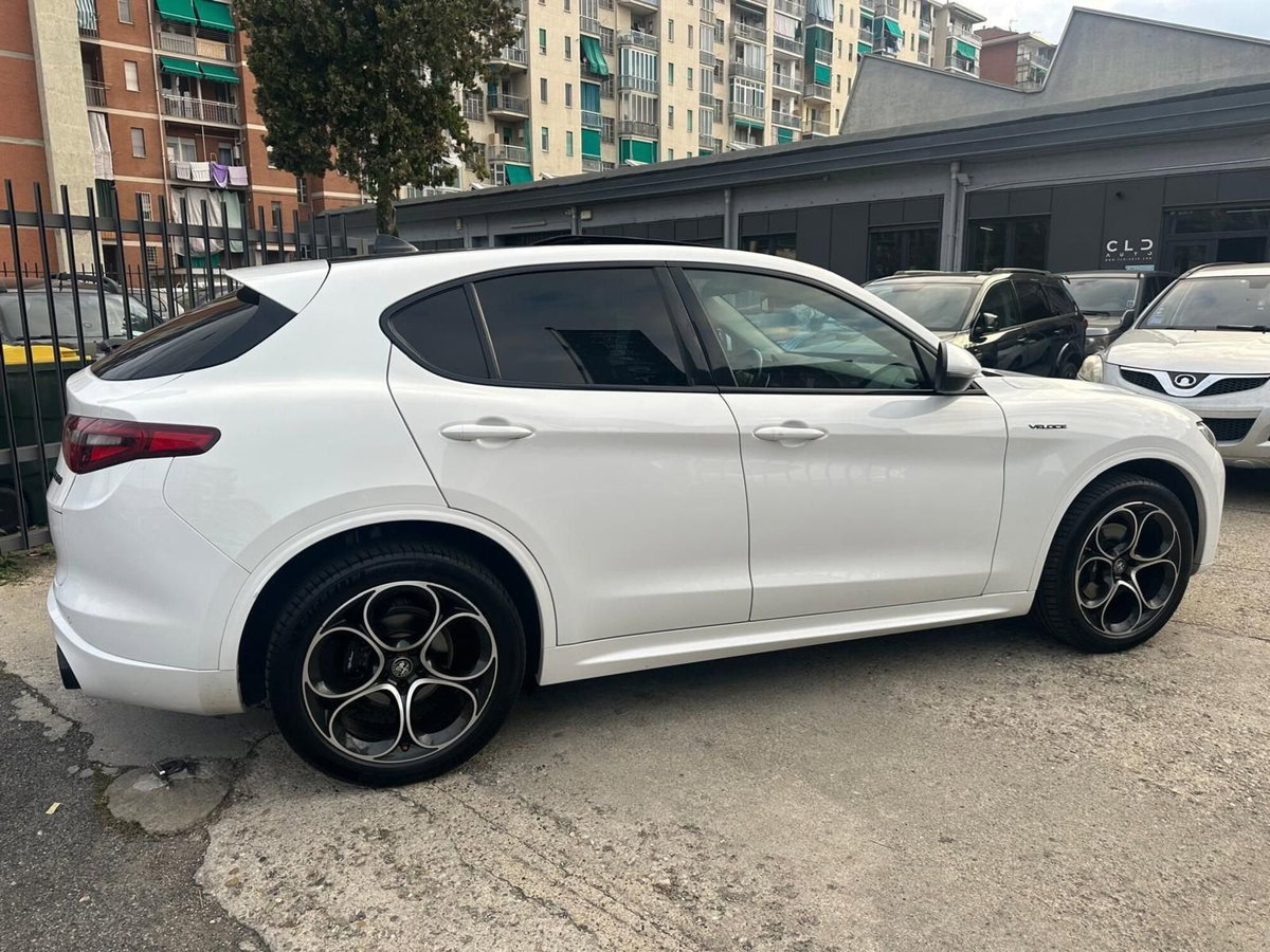 Alfa Romeo Stelvio 2.2 t Veloce Q4 210cv auto (7)