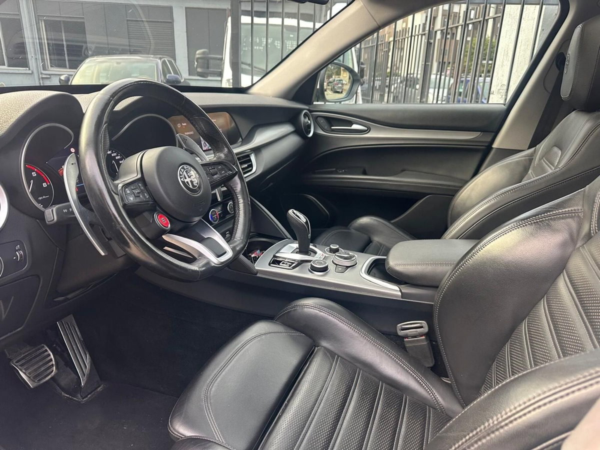 Alfa Romeo Stelvio 2.2 t Veloce Q4 210cv auto (8)