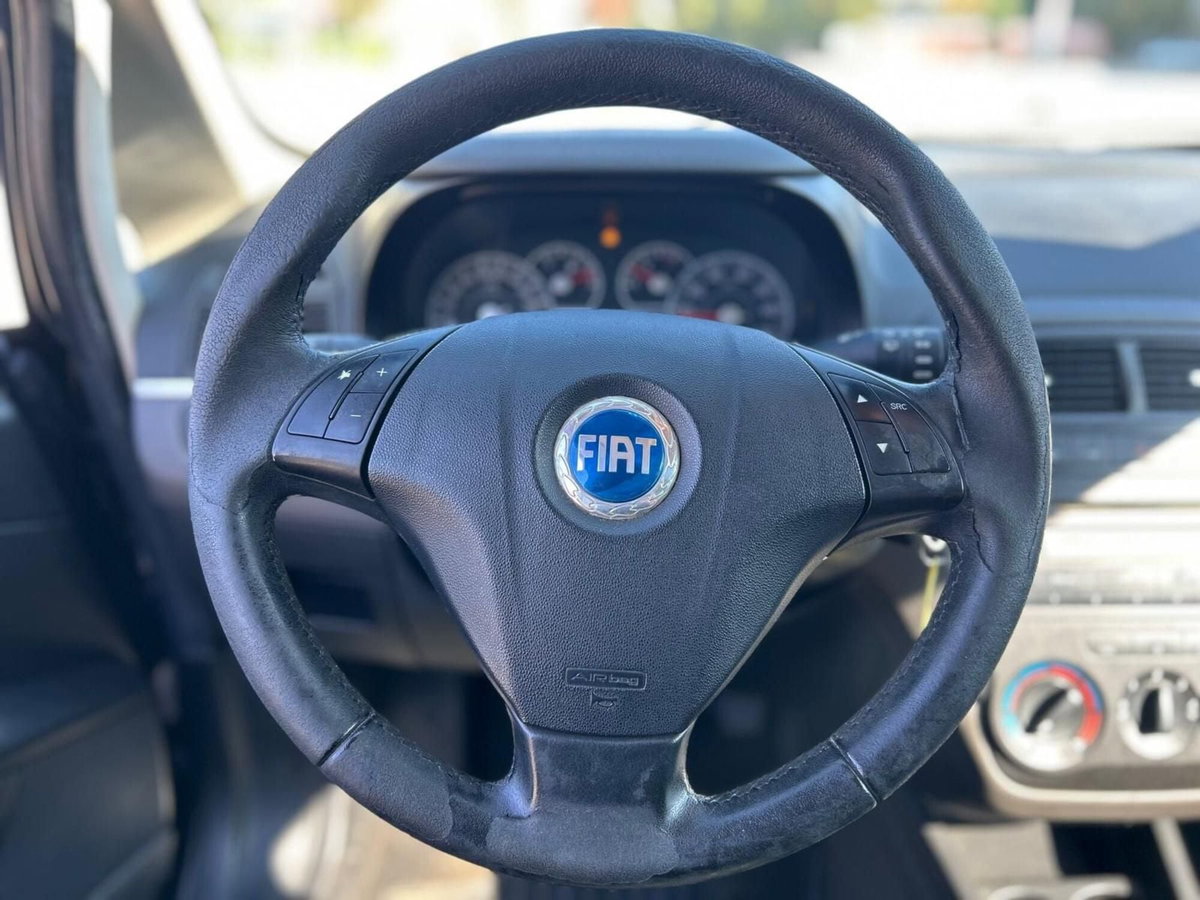 Fiat Grande Punto 1.3 MJT 75 CV 5 porte Fun (10)