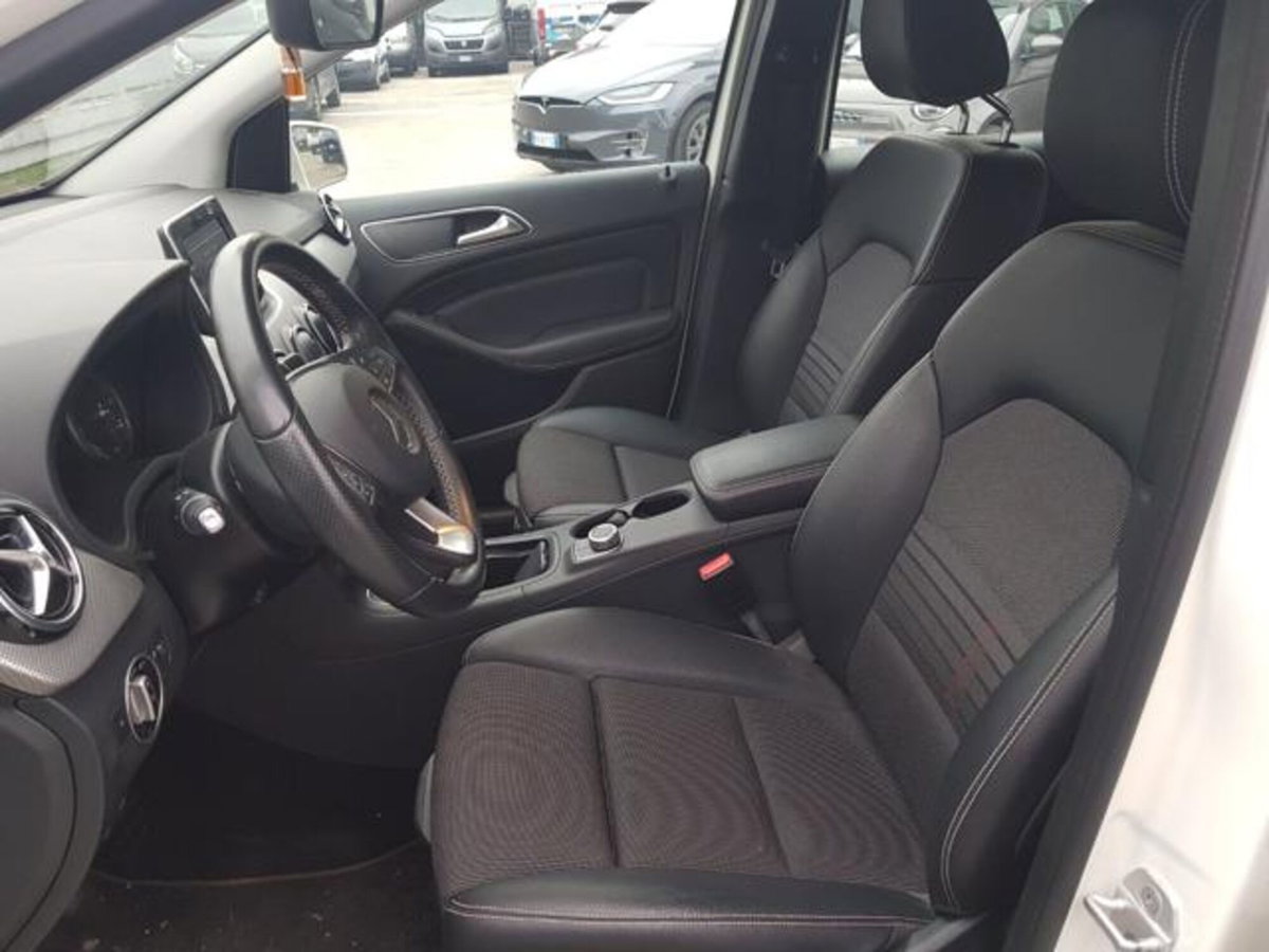 Mercedes-Benz Classe B 250 e Sport (12)