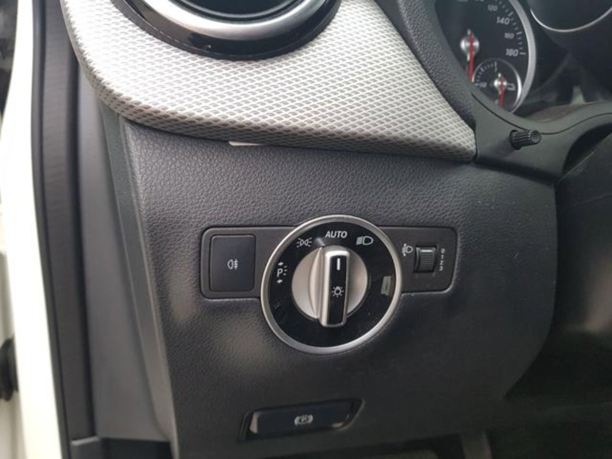 Mercedes-Benz Classe B 250 e Sport (15)