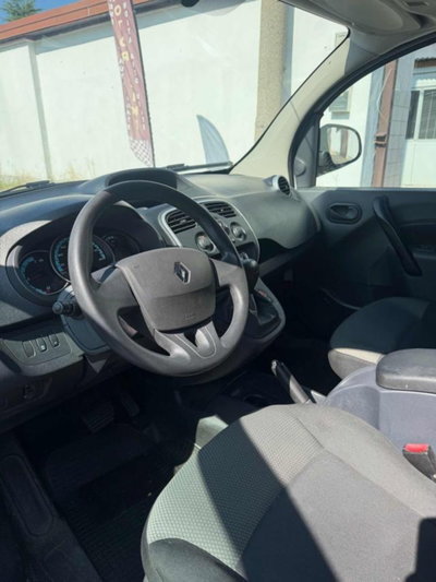 Renault Kangoo Z.E. 4p. Express Maxi Combi (5)