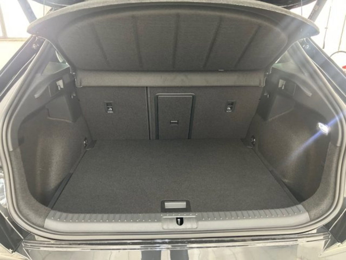 Cupra Formentor 1.5 hybrid Tribe Edition 150cv dsg (19)
