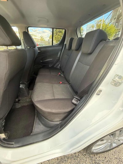 Suzuki Swift 1.3 DDiS 5 porte GL (13)