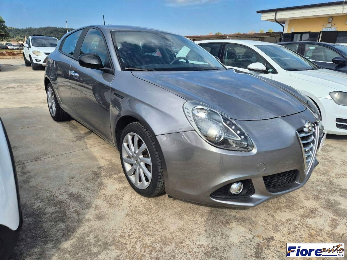 Alfa Romeo Giulietta 1.6 JTDm-2 Distinctive (2)