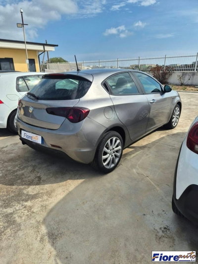 Alfa Romeo Giulietta 1.6 JTDm-2 Distinctive (7)