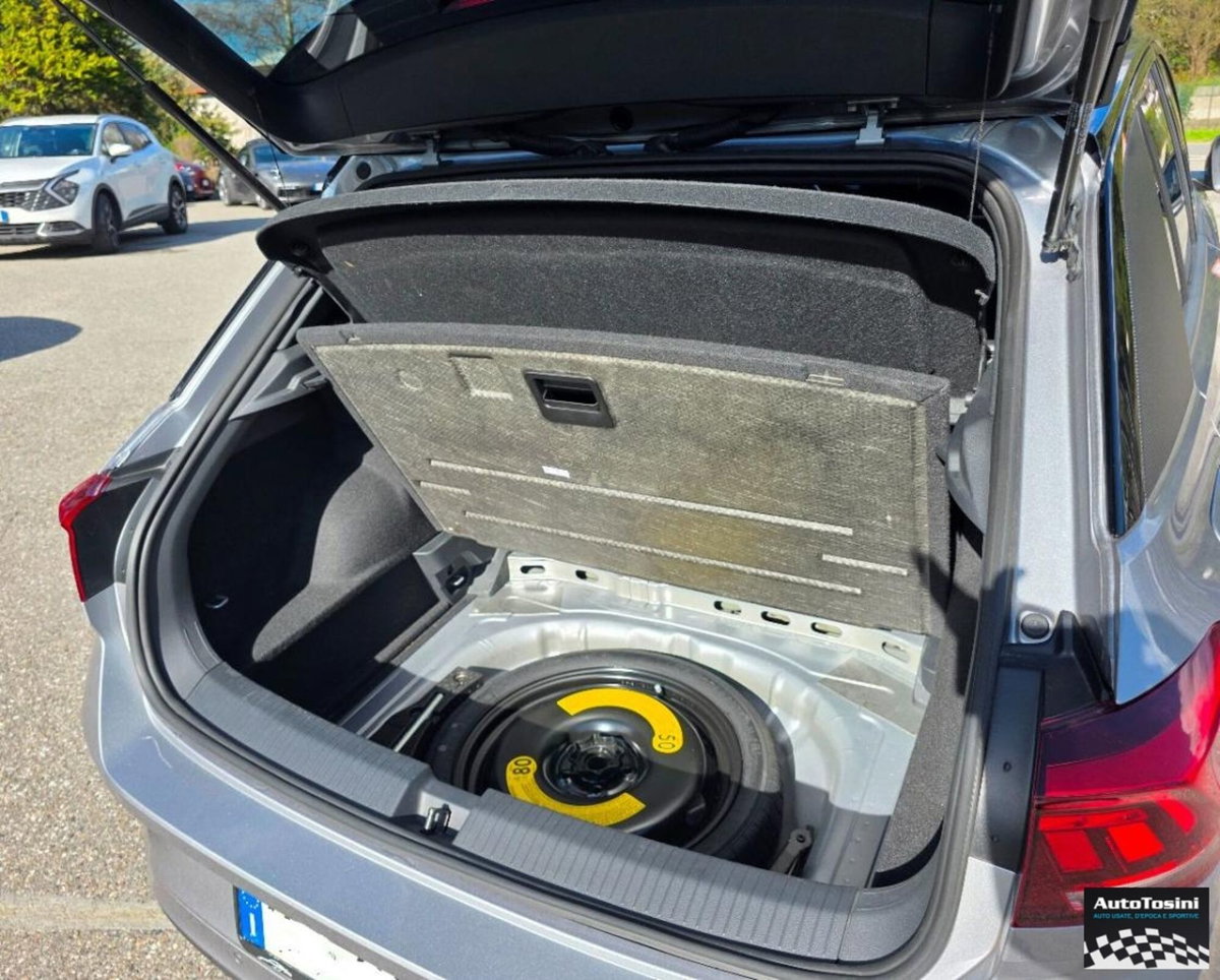 Volkswagen T-Roc 1.0 TSI R-Line (10)