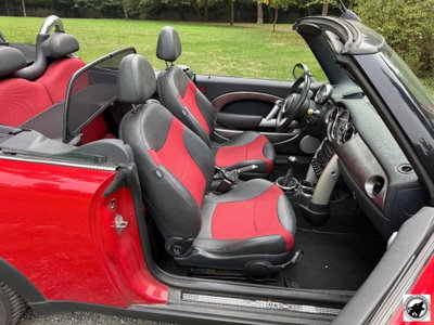 MINI Mini Cabrio 1.6 16V Cooper Cabrio (16)