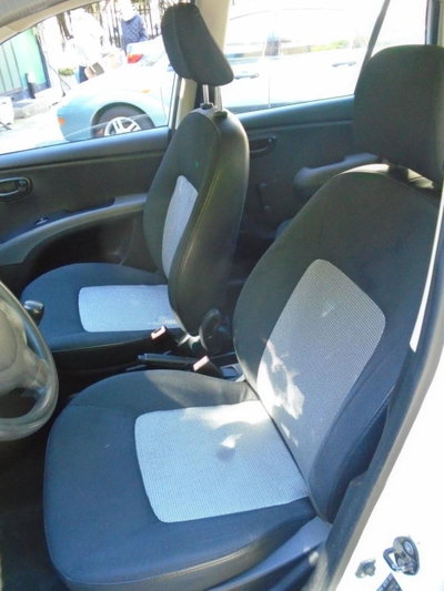 Hyundai i10 1.1 12V Style (9)