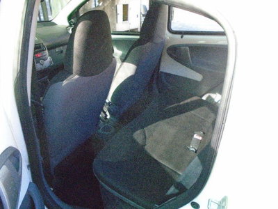 Toyota Aygo 1.0 12V VVT-i 5 porte Now Connect (17)
