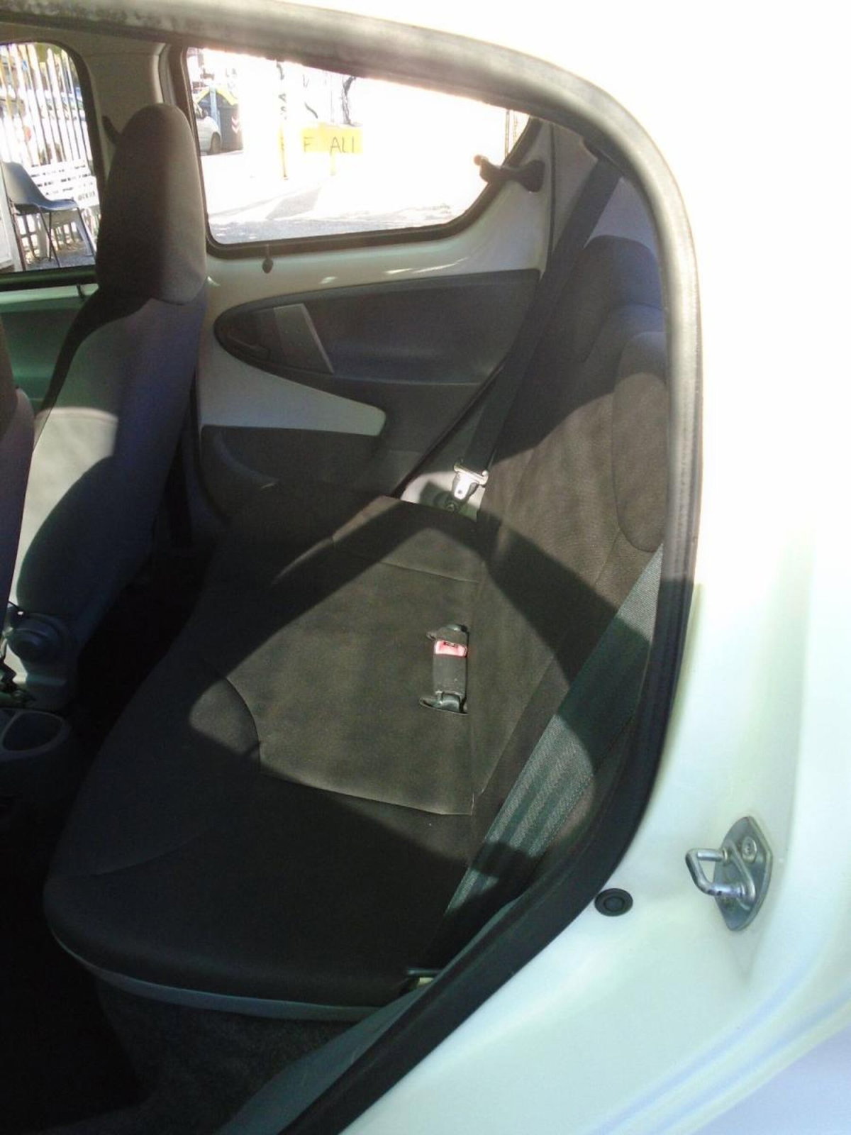 Toyota Aygo 1.0 12V VVT-i 5 porte Now Connect (18)