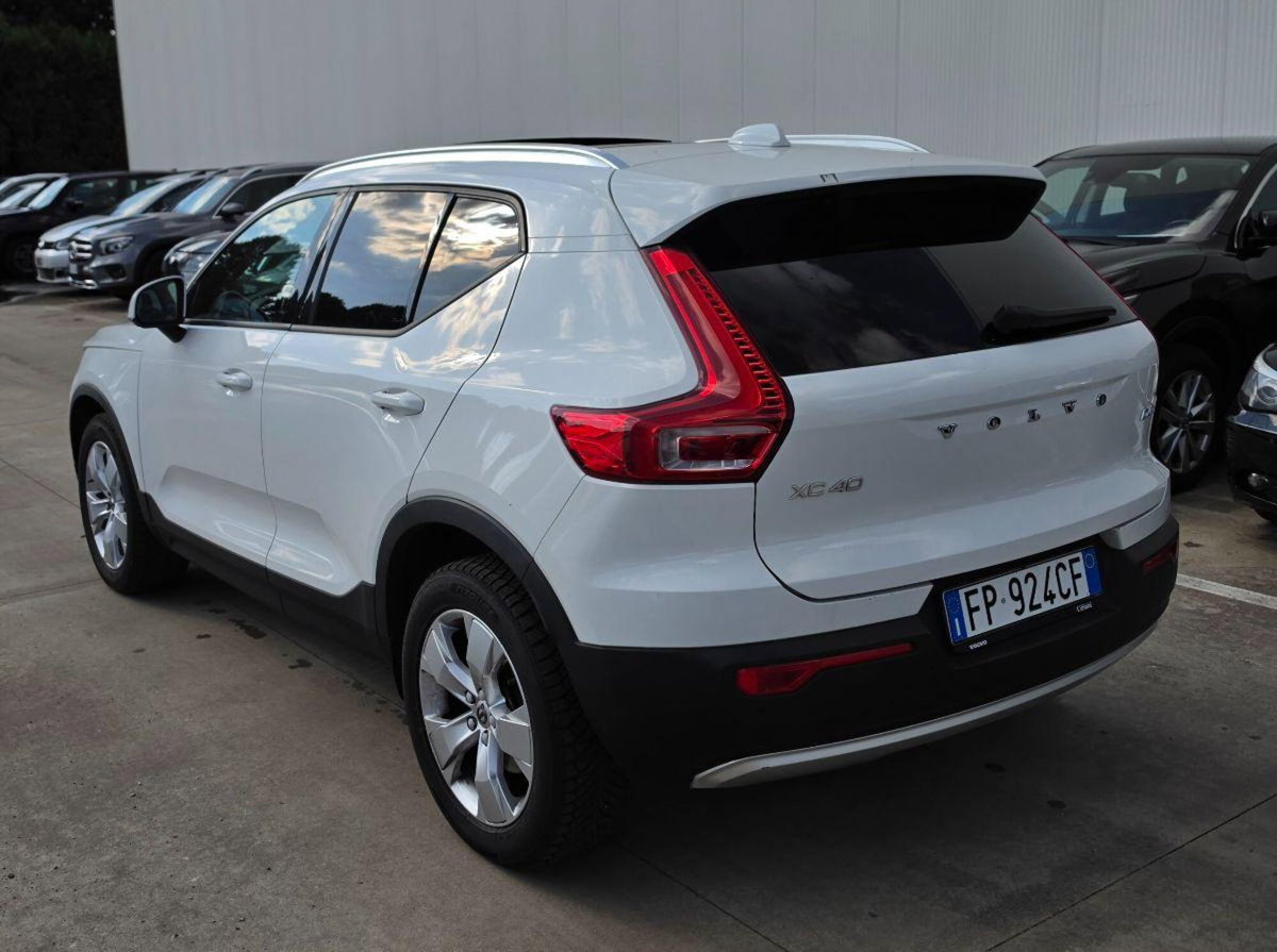 Volvo XC40 D4 AWD Geartronic Inscription (5)