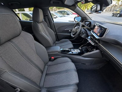 Peugeot 2008 1.2 hybrid GT Exclusive 145cv e-dcs6 (20)