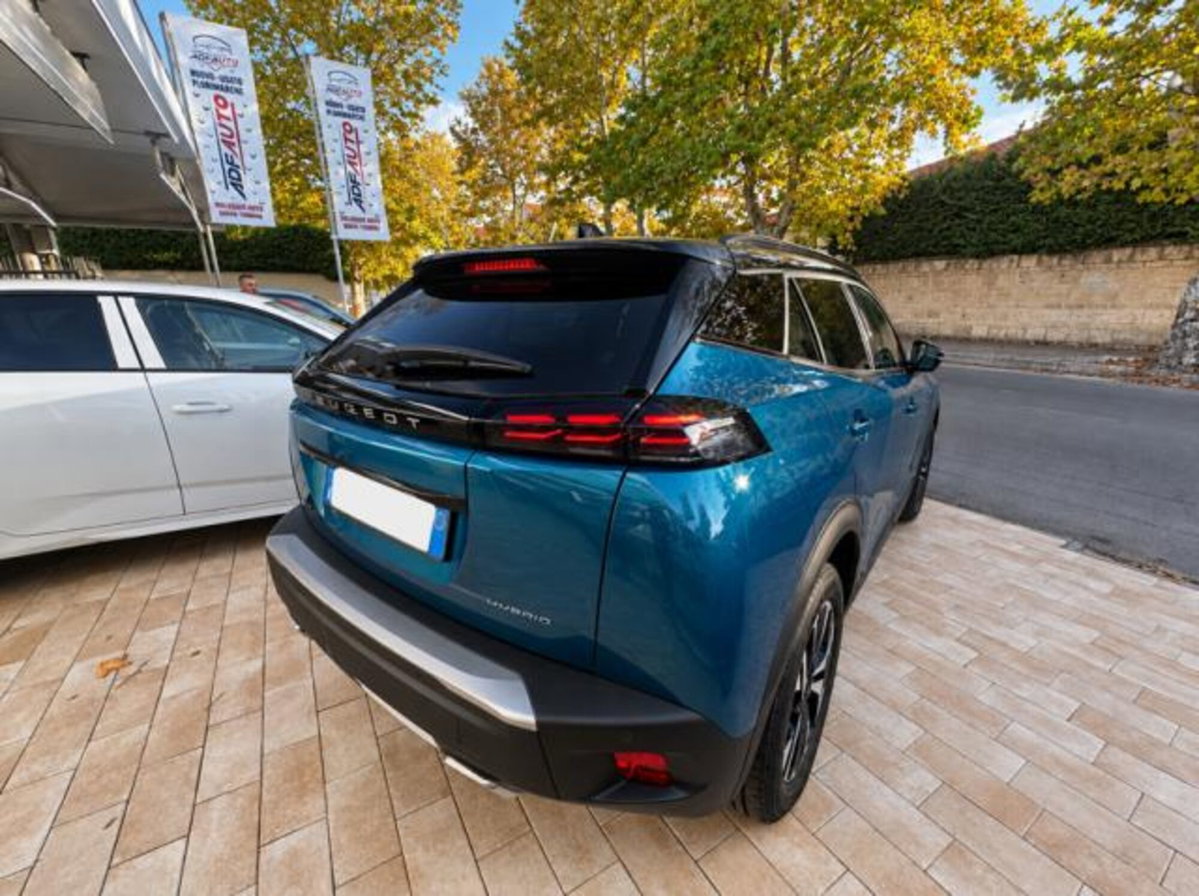 Peugeot 2008 1.2 hybrid GT Exclusive 145cv e-dcs6 (5)
