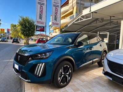 Peugeot 2008 1.2 hybrid GT Exclusive 145cv e-dcs6 (8)
