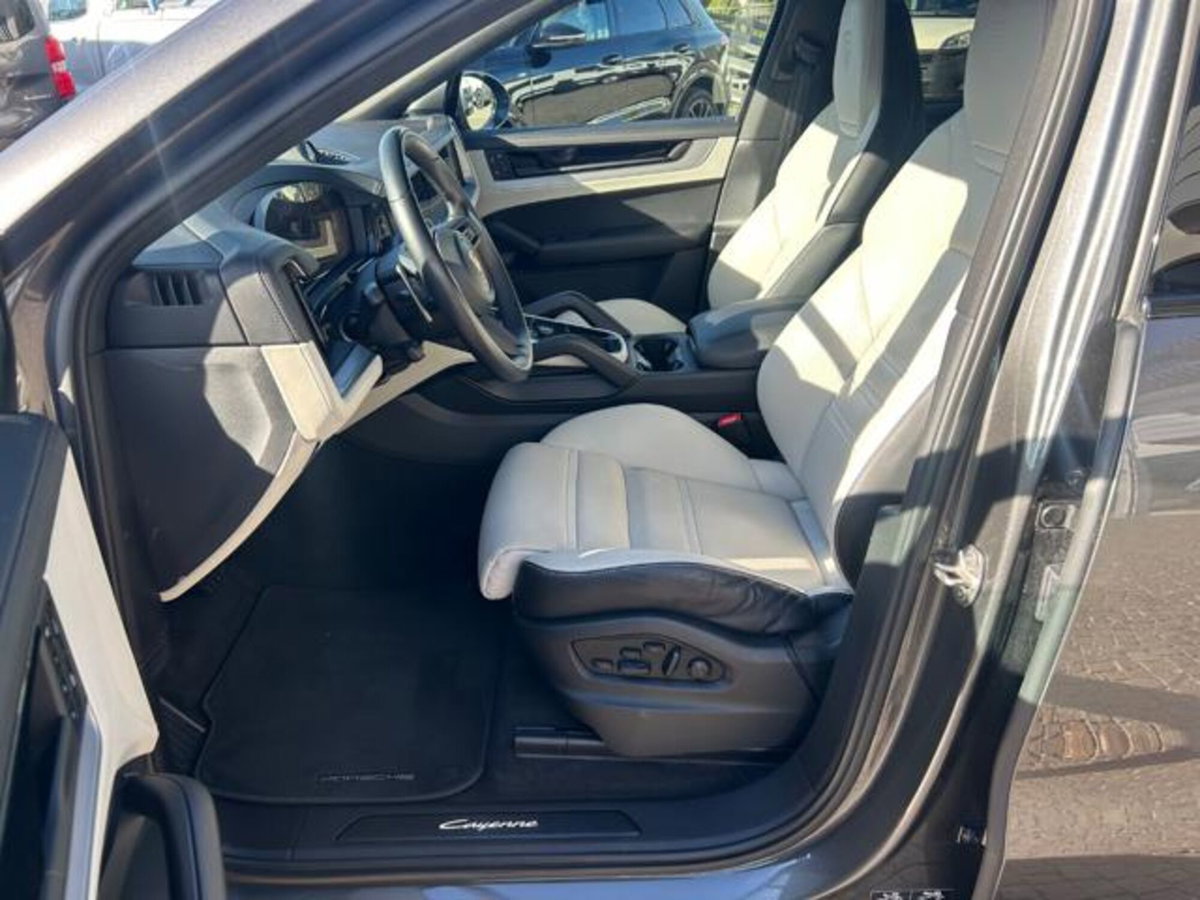 Porsche Cayenne 3.0 V6 E-Hybrid (10)