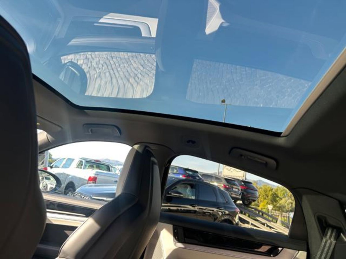 Porsche Cayenne 3.0 V6 E-Hybrid (9)