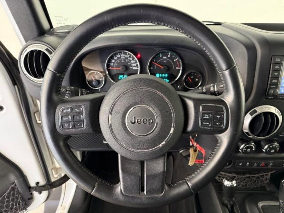Jeep Wrangler 2.8 CRD DPF Sahara Auto (12)