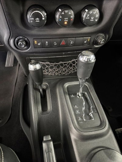 Jeep Wrangler 2.8 CRD DPF Sahara Auto (5)