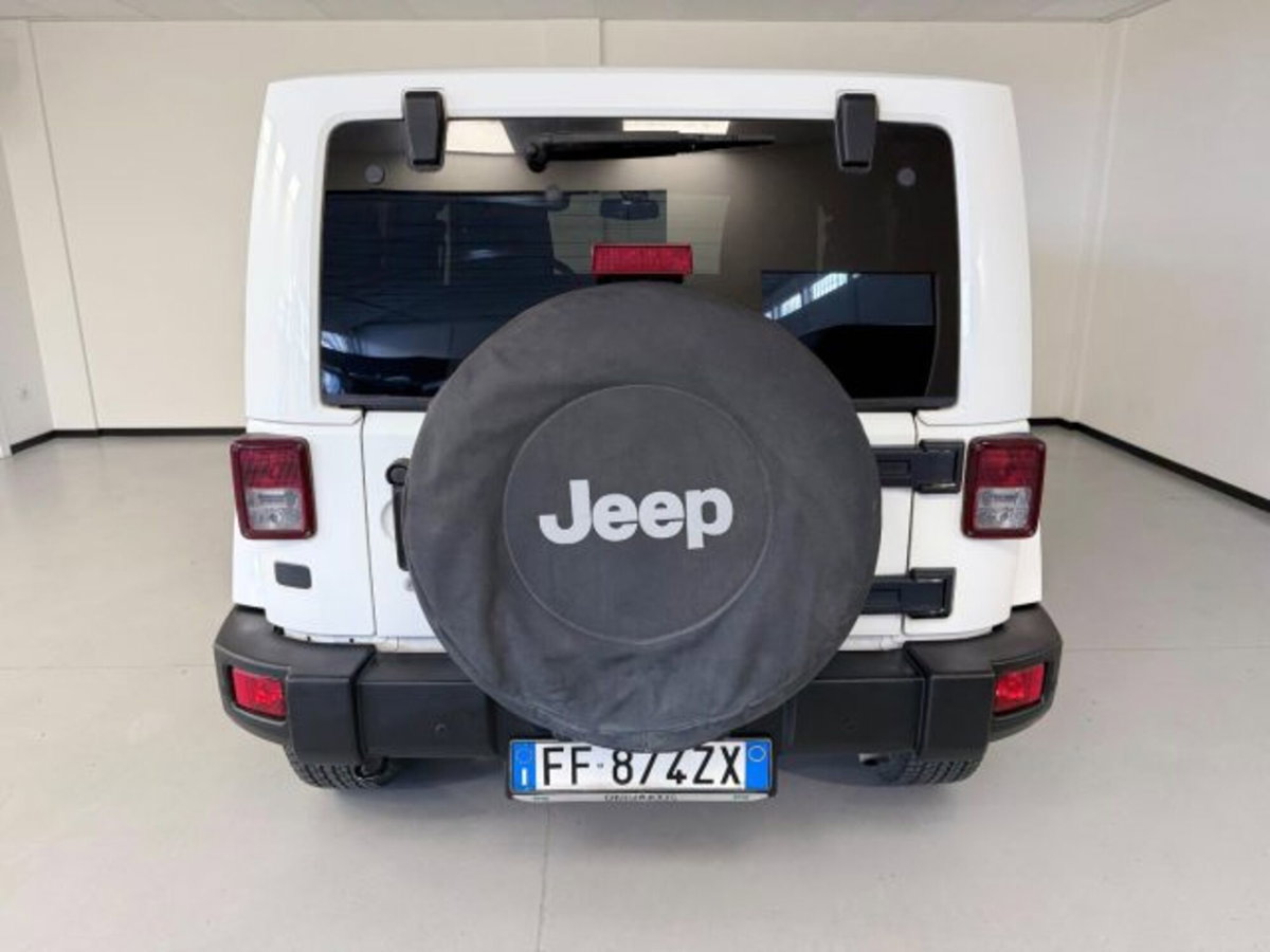 Jeep Wrangler 2.8 CRD DPF Sahara Auto (8)