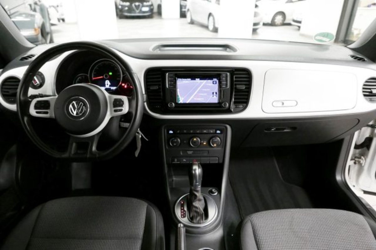 Volkswagen Maggiolino Cabrio 1.2 TSI Design BlueMotion Technology (10)