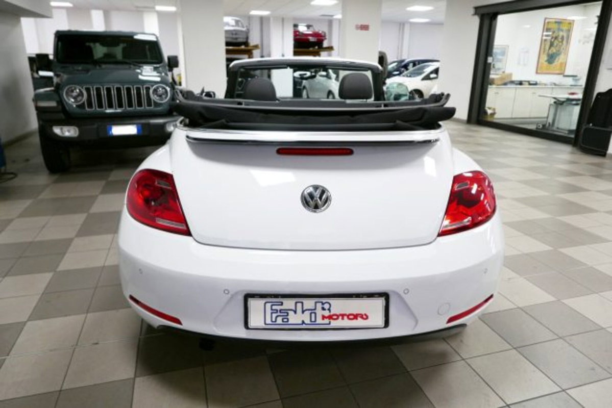 Volkswagen Maggiolino Cabrio 1.2 TSI Design BlueMotion Technology (5)