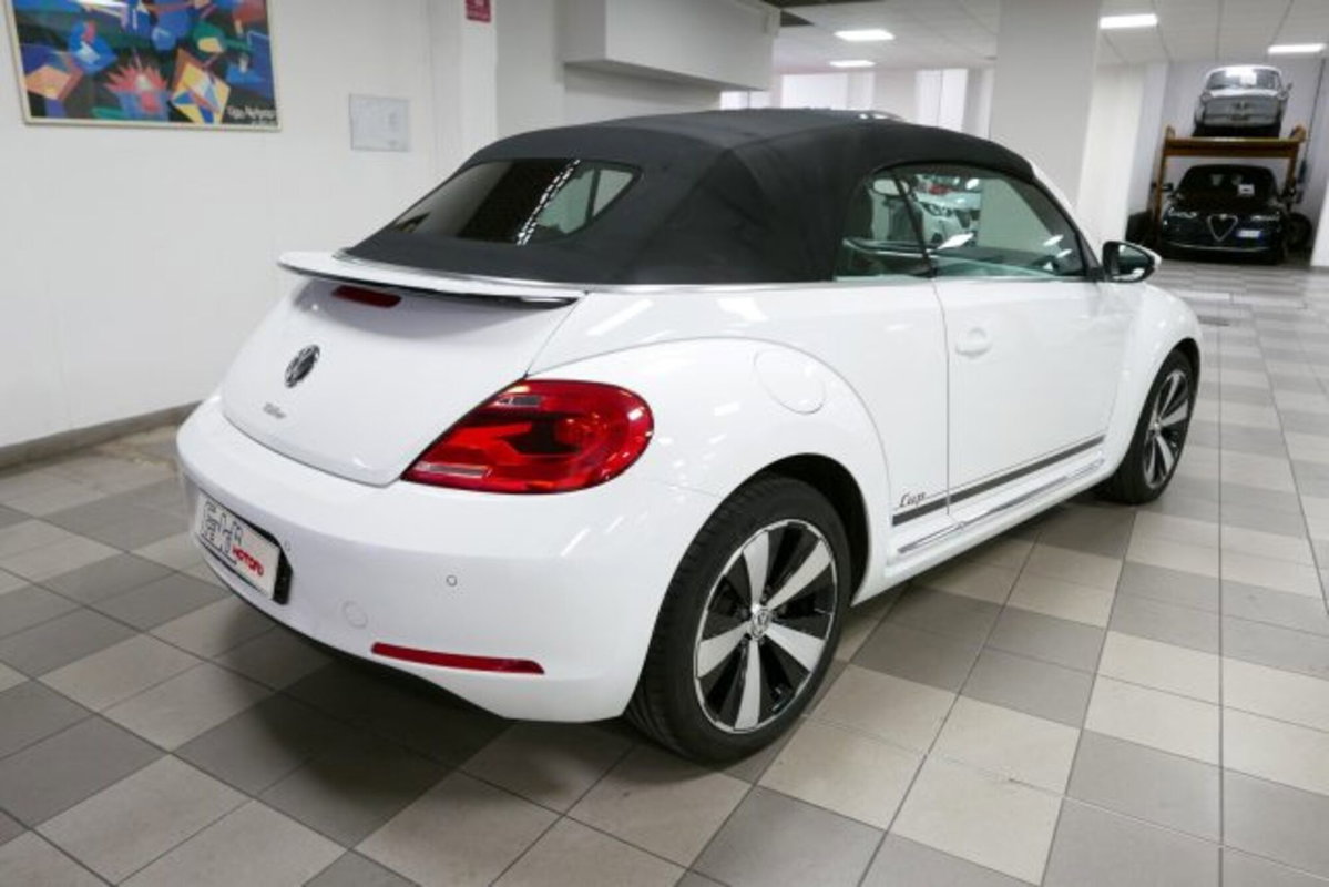 Volkswagen Maggiolino Cabrio 1.2 TSI Design BlueMotion Technology (8)