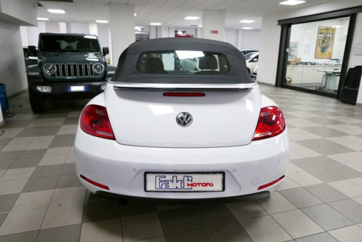 Volkswagen Maggiolino Cabrio 1.2 TSI Design BlueMotion Technology (9)
