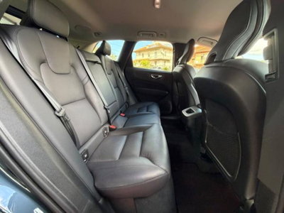 Volvo XC60 B4 automatico Plus Dark (16)