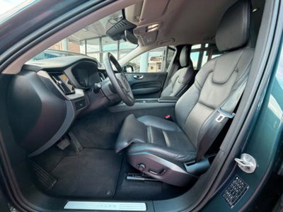 Volvo XC60 B4 automatico Plus Dark (7)