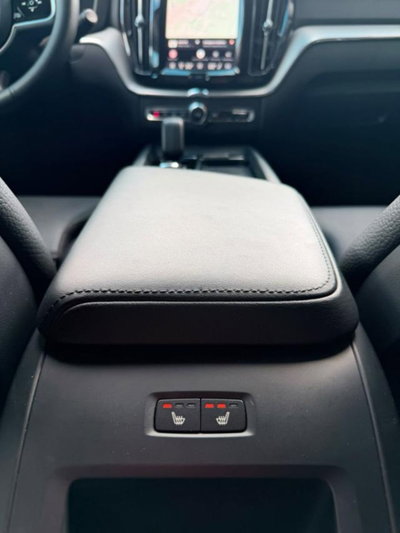 Volvo XC60 B4 automatico Plus Dark (9)
