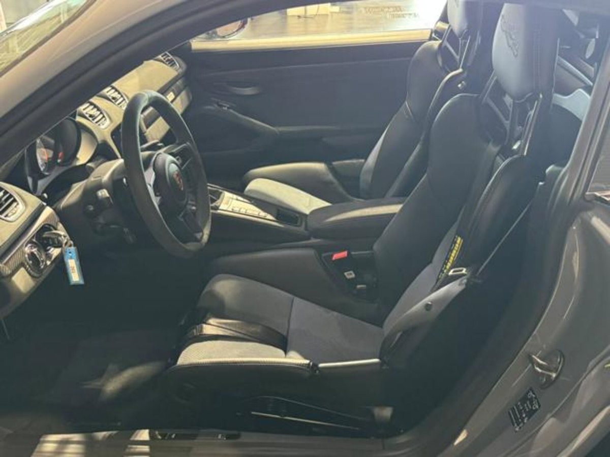 Porsche 718 Cayman  Cayman 4.0 GT4 RS pdk (12)