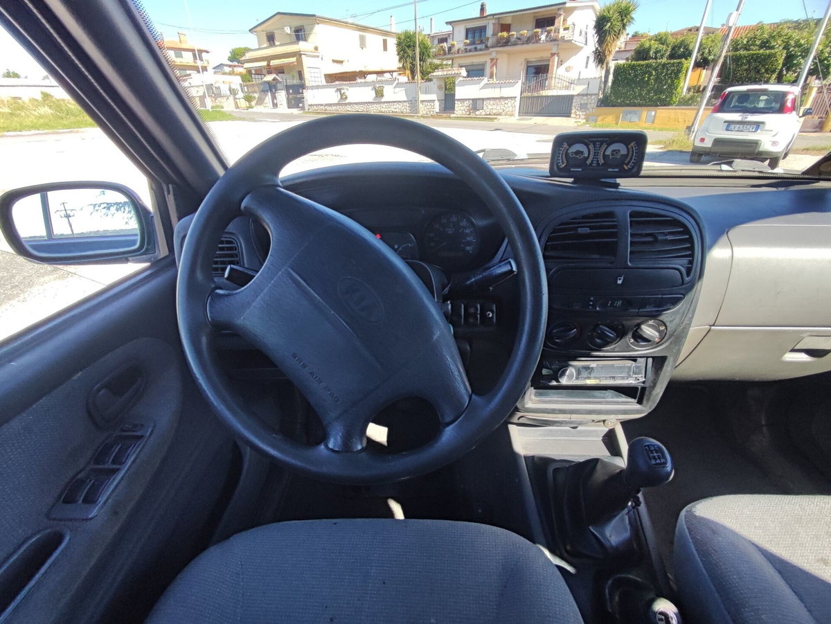Kia Sportage 2.0 TDI cat 5p. 4x4 Comfort (11)