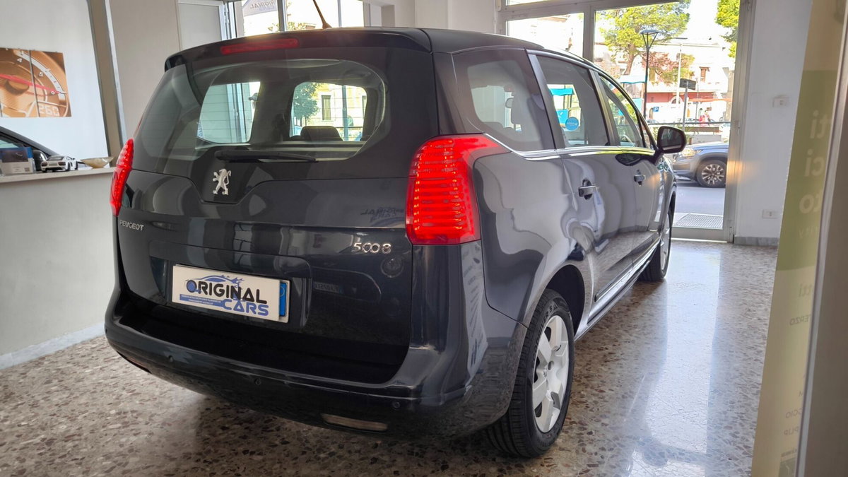 Peugeot 5008 1.6 HDi 112CV Active Mix (12)