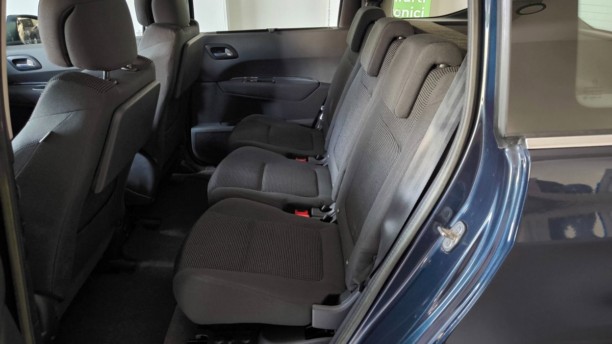 Peugeot 5008 1.6 HDi 112CV Active Mix (18)