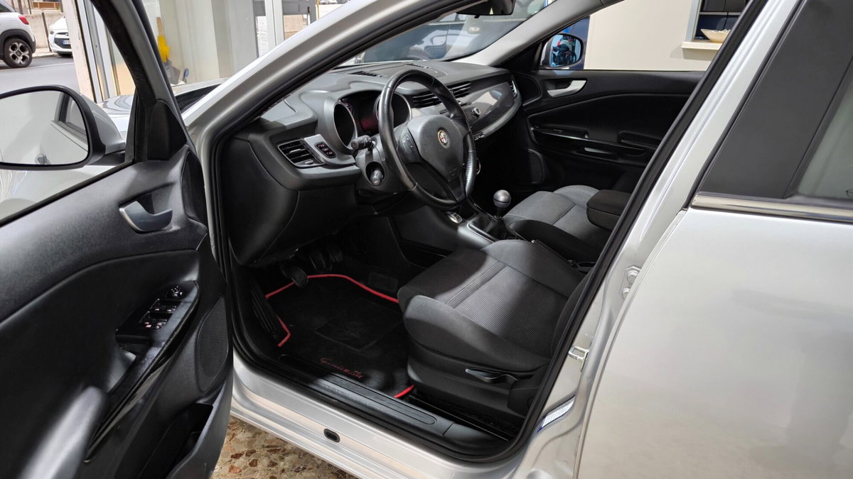Alfa Romeo Giulietta 1.6 JTDm-2 Progression c/CL (11)