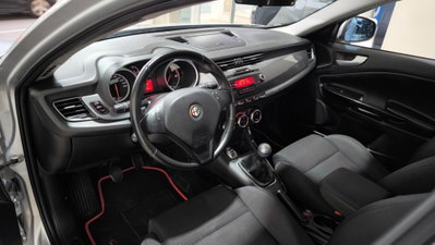 Alfa Romeo Giulietta 1.6 JTDm-2 Progression c/CL (13)