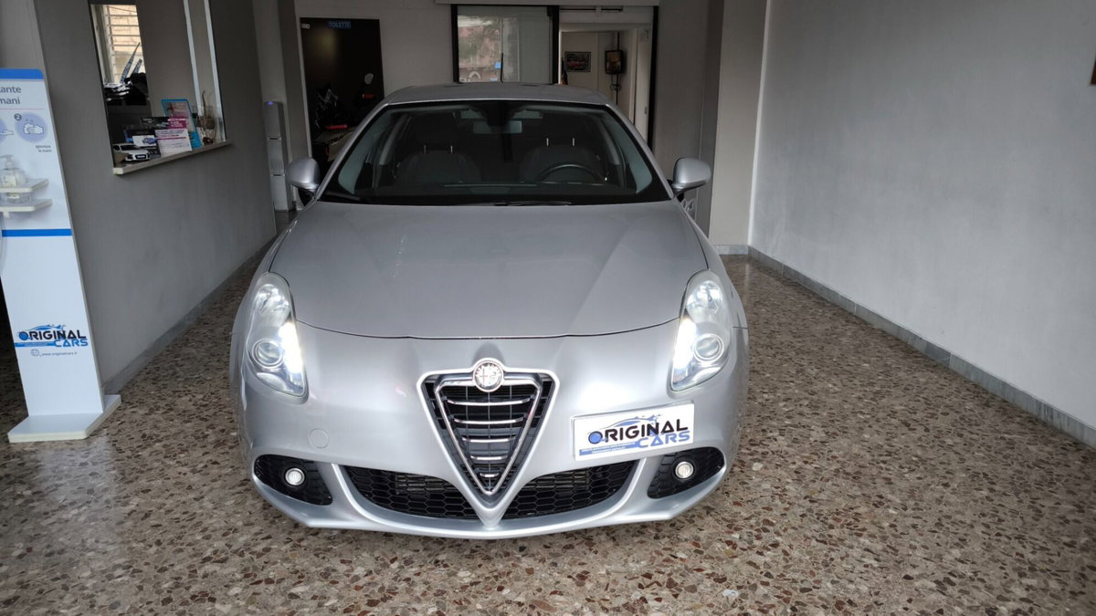 Alfa Romeo Giulietta 1.6 JTDm-2 Progression c/CL (2)
