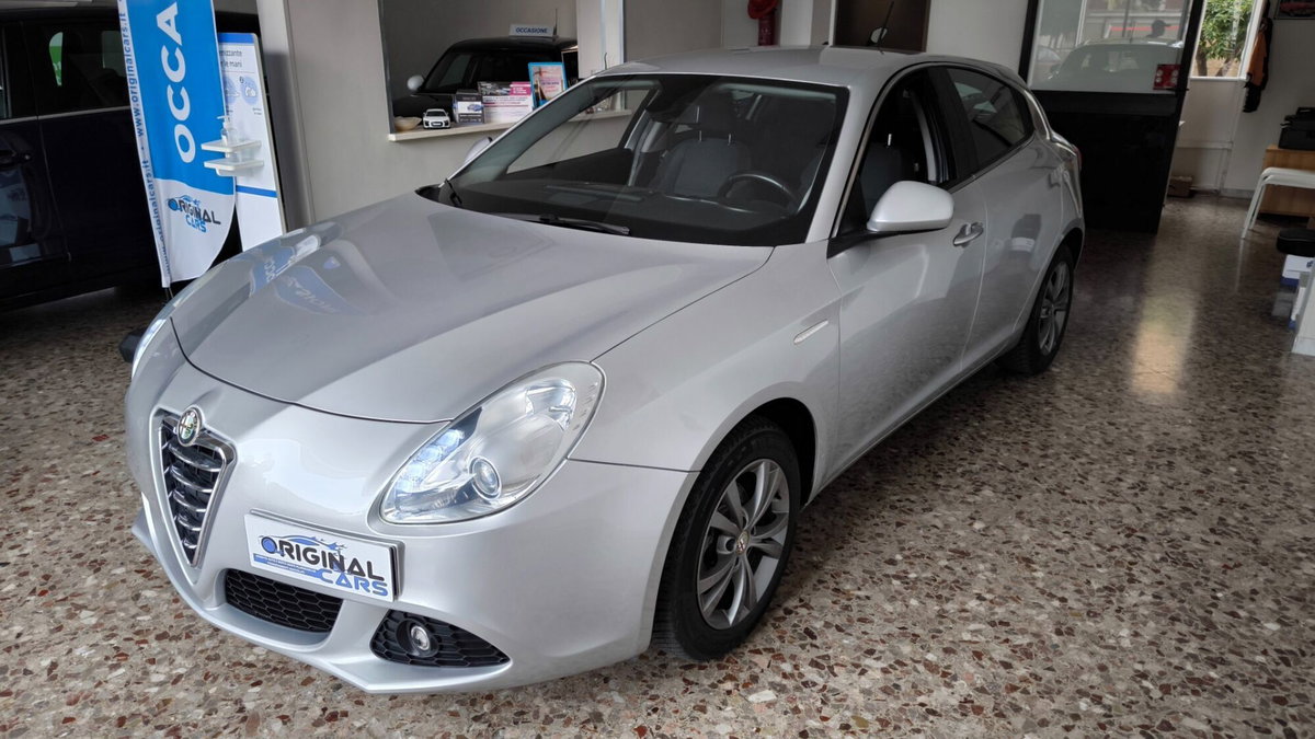 Alfa Romeo Giulietta 1.6 JTDm-2 Progression c/CL (4)