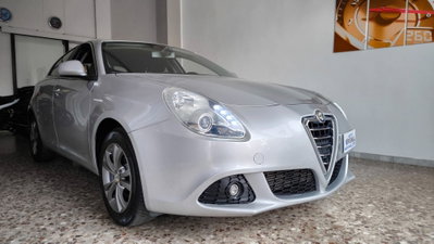 Alfa Romeo Giulietta 1.6 JTDm-2 Progression c/CL (5)