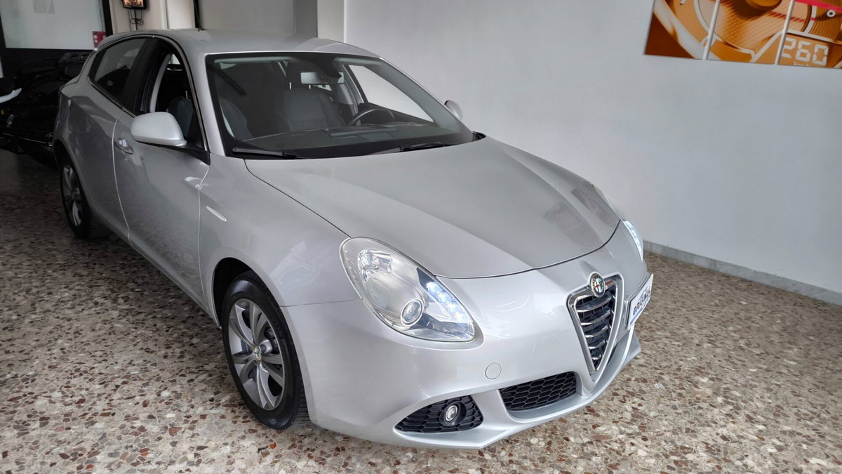 Alfa Romeo Giulietta 1.6 JTDm-2 Progression c/CL (6)