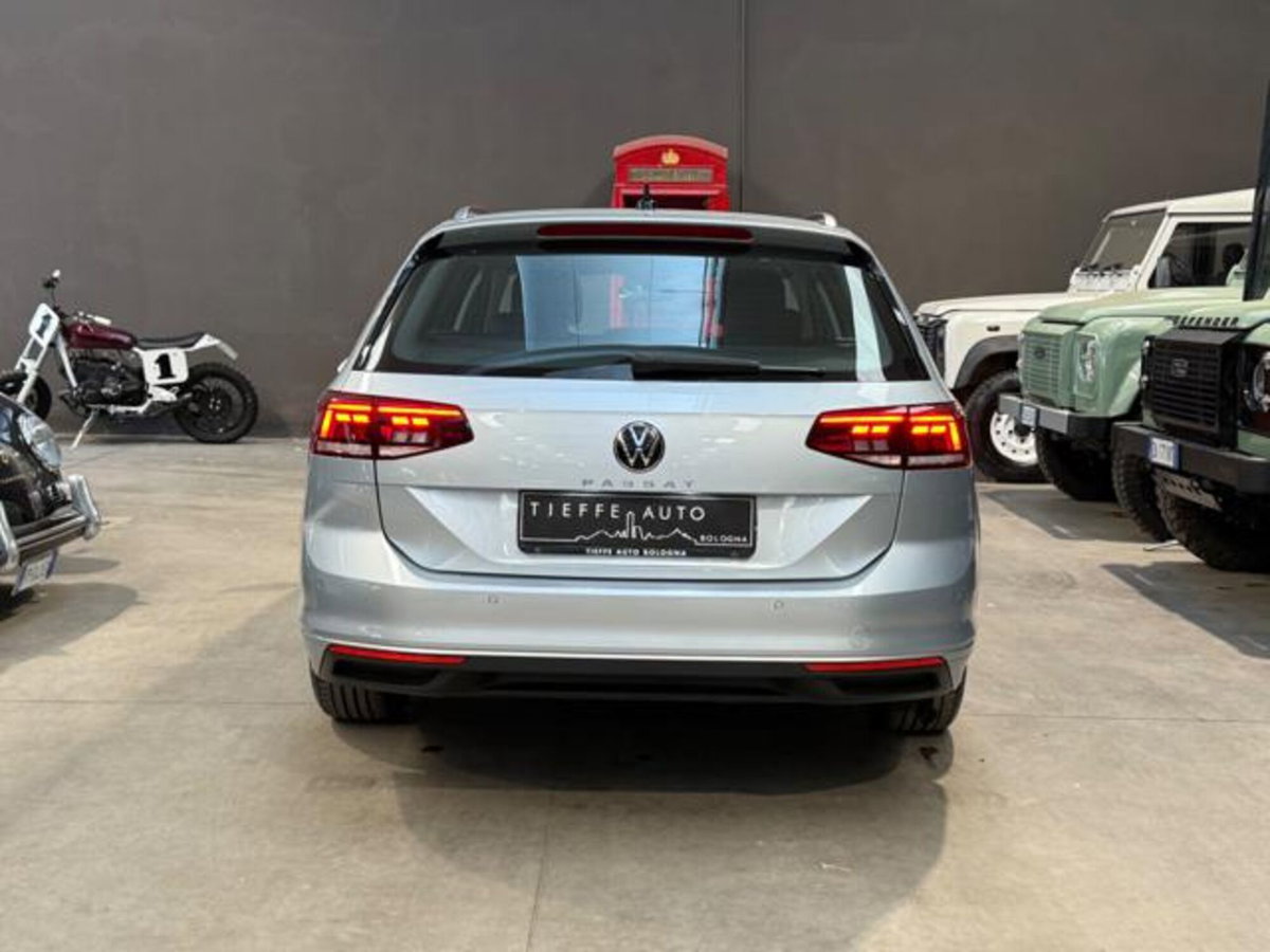 Volkswagen Passat Variant 2.0 TDI SCR 122 CV EVO DSG Business (5)