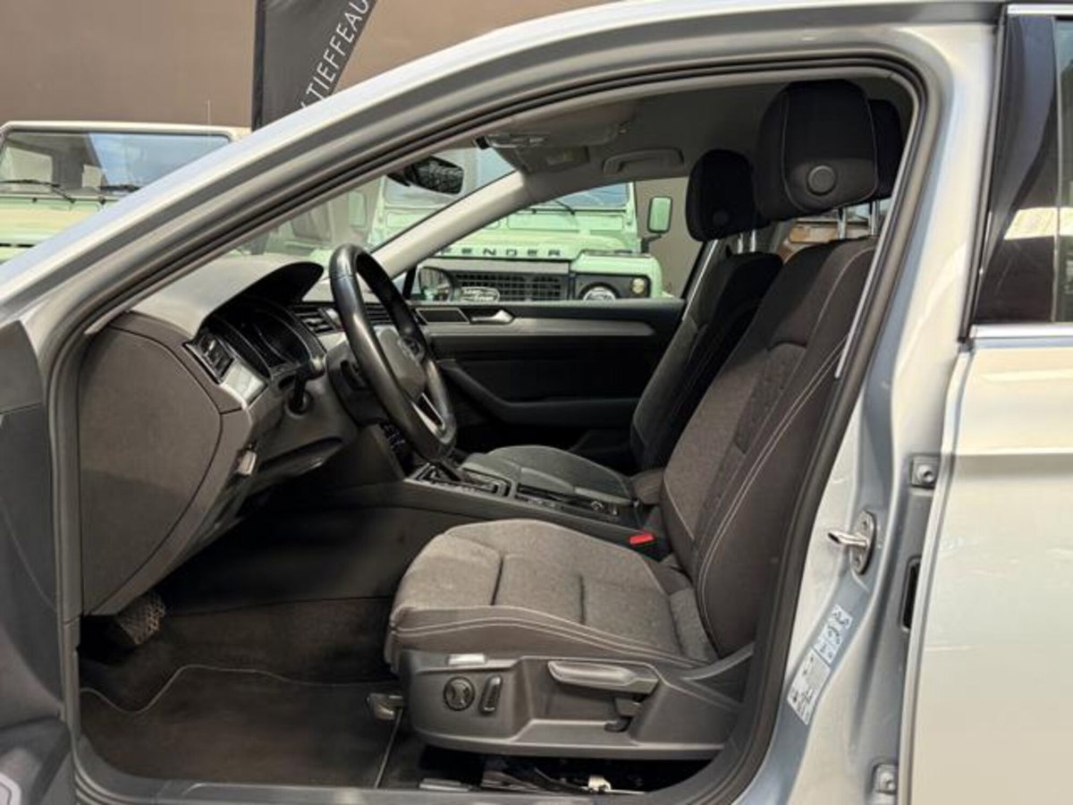 Volkswagen Passat Variant 2.0 TDI SCR 122 CV EVO DSG Business (8)