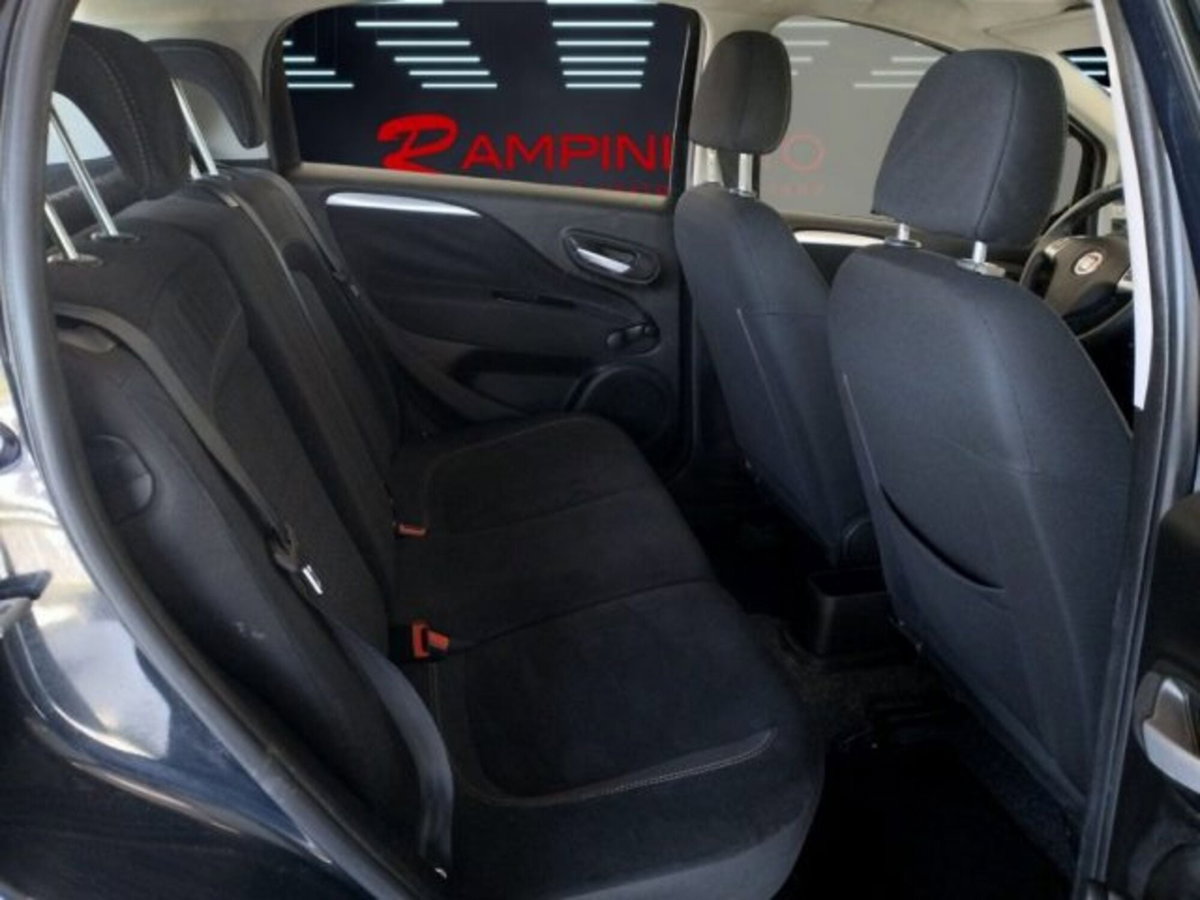 Fiat Punto 1.4 8V 5 porte Natural Power Lounge (16)