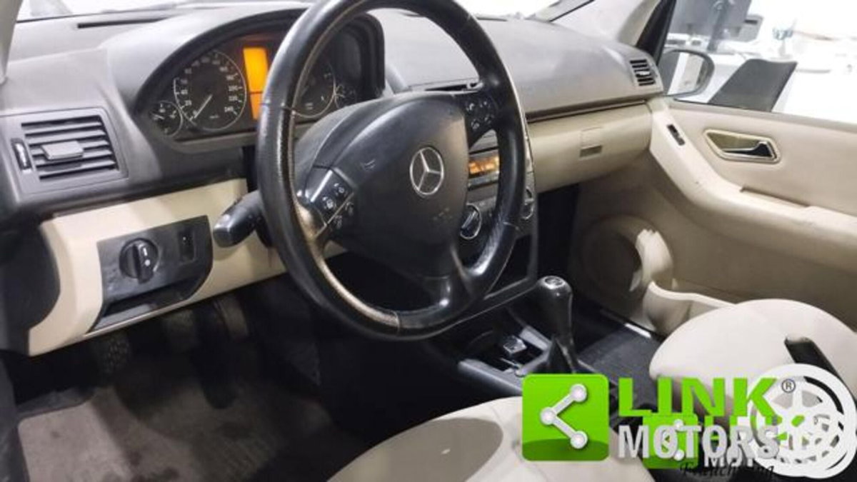 Mercedes-Benz Classe A 160 CDI (8)