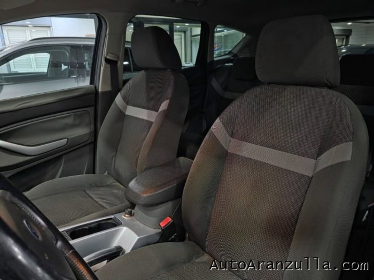 Ford Kuga 2.0 TDCI 140 CV 2WD Titanium (18)