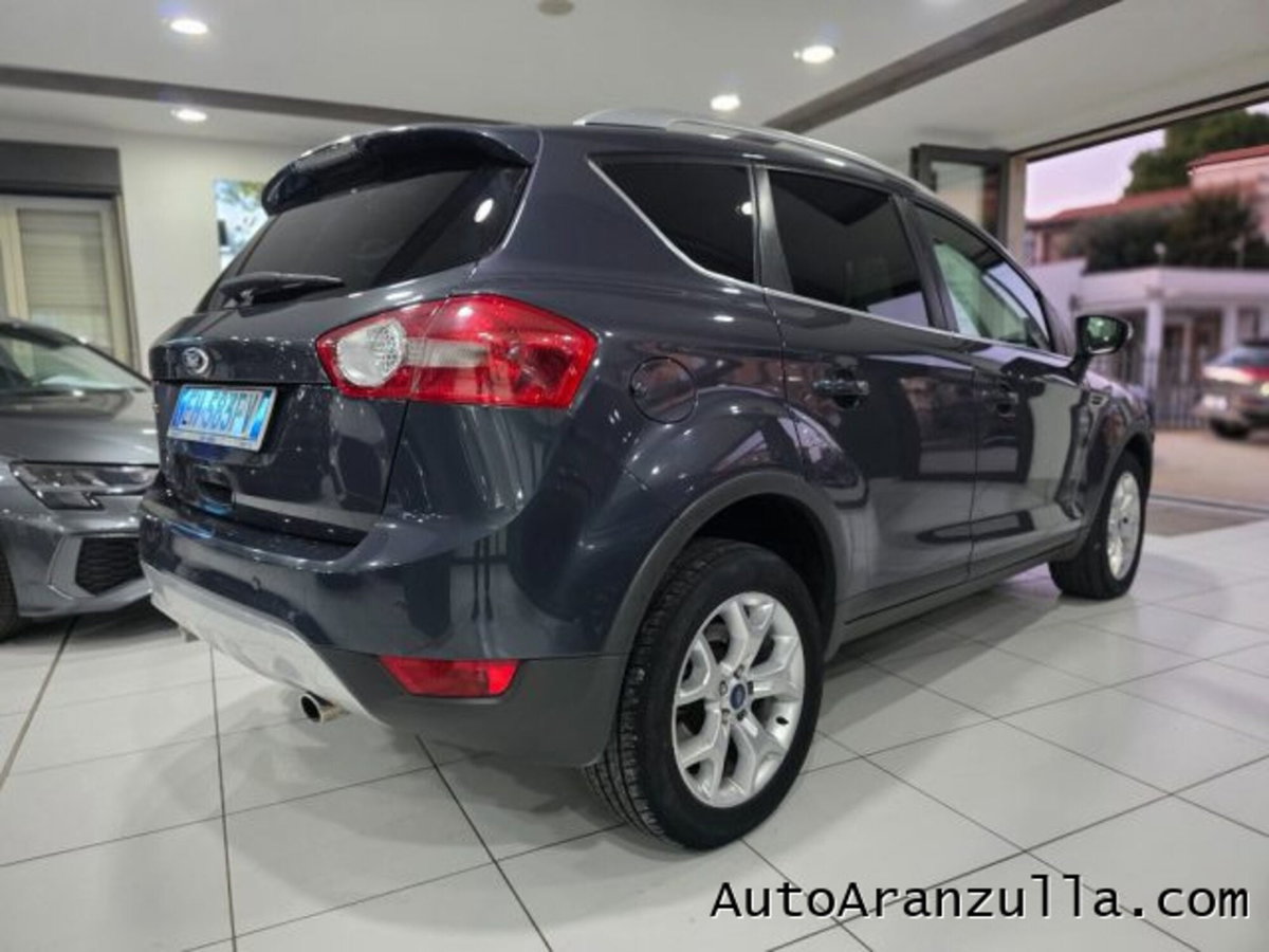 Ford Kuga 2.0 TDCI 140 CV 2WD Titanium (4)