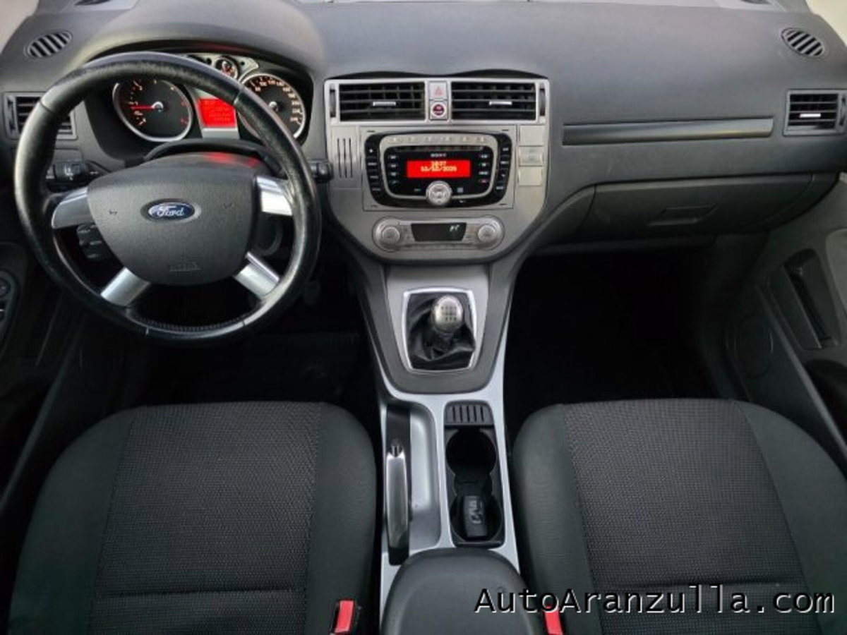 Ford Kuga 2.0 TDCI 140 CV 2WD Titanium (8)