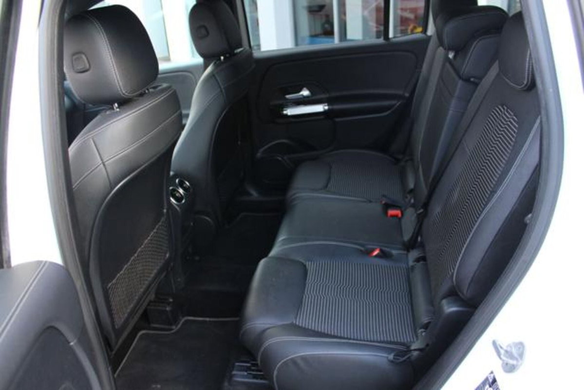 Mercedes-Benz GLB 220 d Automatic 4Matic Sport Plus (8)